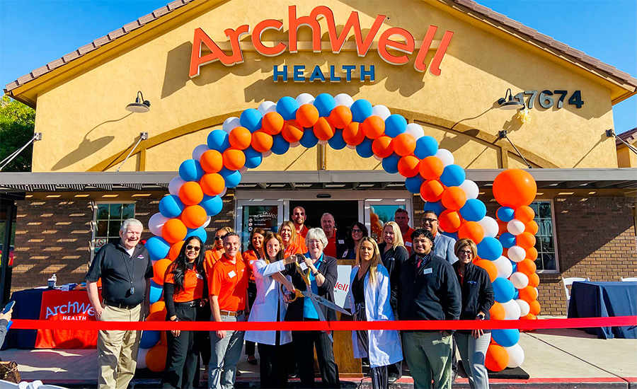 Councilman Remley and Vice Mayor Cline join ArchWell Health for a ribbon cutting.
